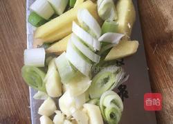 辣炒蚬子的做法图解1