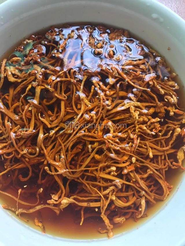 虫草花用冷水泡10分钟