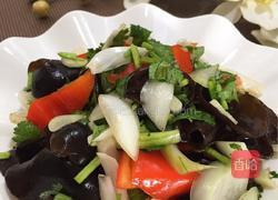 凉拌木耳洋葱的做法图解1