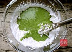 菠菜戚风蛋糕的做法图解10
