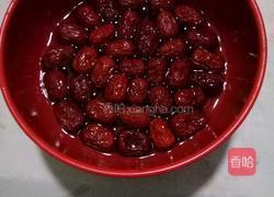 红枣银耳羹的做法图解2