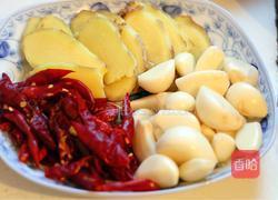 （麻辣油闷大虾）的做法图解2