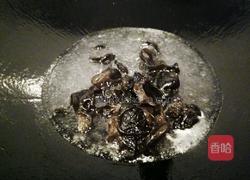 鸡汁木耳烩白菜的做法图解5