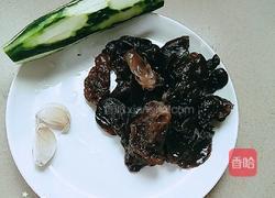 木耳炒青瓜的做法图解1