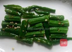 青椒焦香秋葵的做法图解5