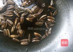 焦红糖瓜子的做法图解4