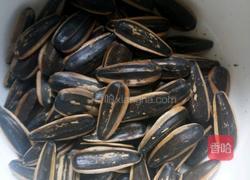 焦红糖瓜子的做法图解6