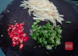 仔姜鲈鱼的做法图解2