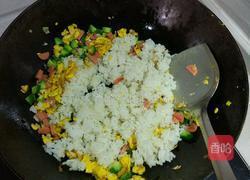 香喷喷的蛋炒饭的做法图解6