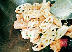 乳香莲藕炒猪颈肉的做法图解3