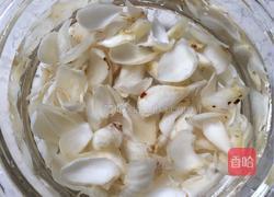 西芹炒百合的做法图解3