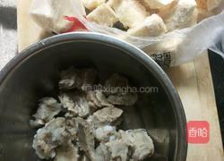 榴莲壳炖排骨的做法图解1