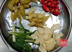 酸菜鱼片的做法图解5