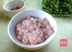 豆角肉末的做法图解1