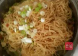 Illustration of how to steam noodles 6