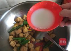 彩椒留豆腐泡的做法图解9