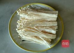 椒盐金针菇的做法图解1