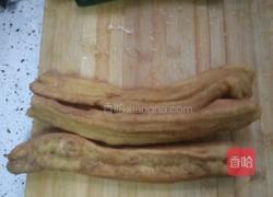 黄瓜拌油条的做法图解1