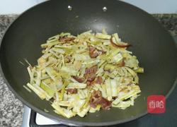 酸笋炒腊肉的做法图解9