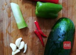 清炒青南瓜的做法图解1