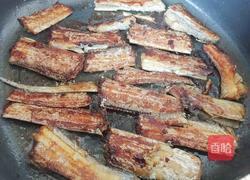 煎带鱼段的做法图解5