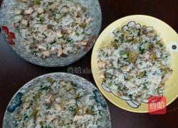 鲨鱼肉丁酸菜炒饭的做法图解7