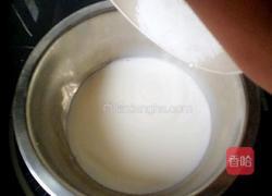 焦糖布丁的做法图解2