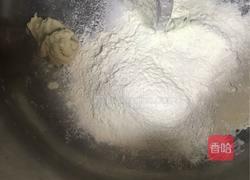 多宝软欧面包的做法图解1