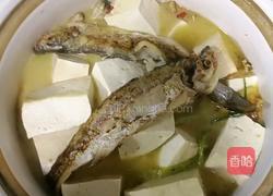 溪鱼炖豆腐的做法图解5