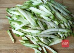 双椒炒青茄的做法图解2