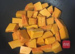 五香腊肉烩南瓜的做法图解6