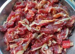 姜葱爆炒牛梅皮的做法图解1
