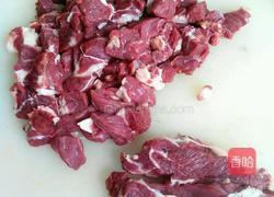 牛肉炖土豆的做法图解1