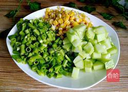 时蔬菜炒肉的做法图解1