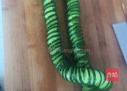 凉拌蓑衣黄瓜的做法图解1