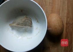 咸鸭蛋炒肉的做法图解1