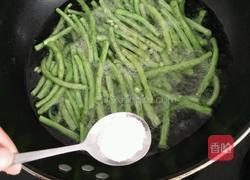 酱香豇豆的做法图解2