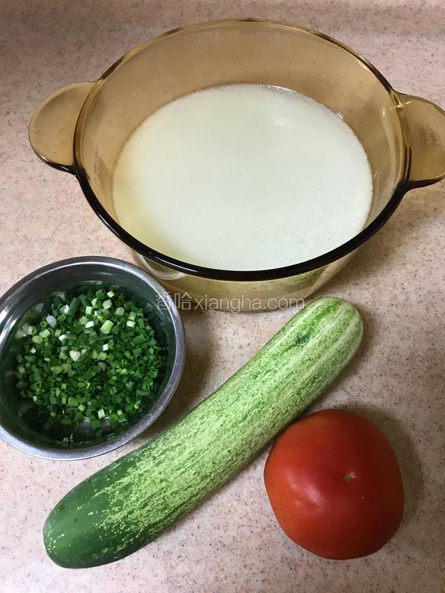 主要食材（鱼汤如何熬制可参照上一篇菜谱）