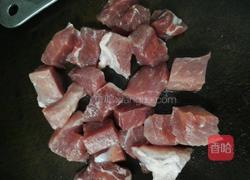 土豆番茄与猪肉组合的做法图解4