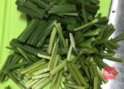 豆芽炒韭菜的做法图解4