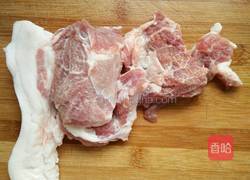 木耳炒肉的做法图解2