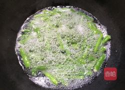 四季豆炒肉的做法图解1