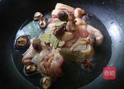 鸡全腿香菇煲仔饭的做法图解3