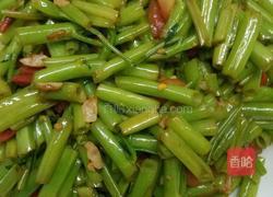 炒酸辣空心菜梗的做法图解6