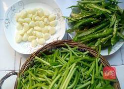 青椒炒红薯杆的做法图解2