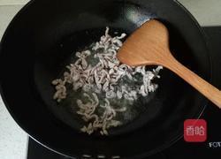 肉丝鸡蛋面的做法图解2