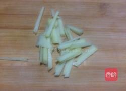 鲜虾瑶柱苦瓜鸡蛋汤的做法图解2