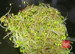 炝炒黄豆芽的做法图解2