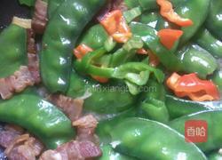 腊肉炒紫扁豆的做法图解10