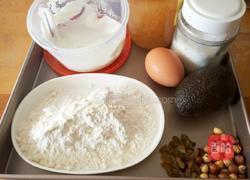 牛油果榛仁蛋糕的做法图解1